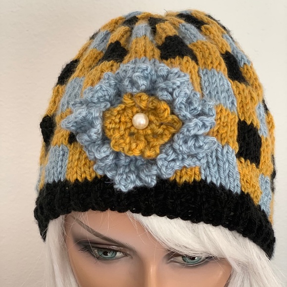 Hand Knits 2 Love Beanie Hat Cap Plaid Flower Hip main image 7